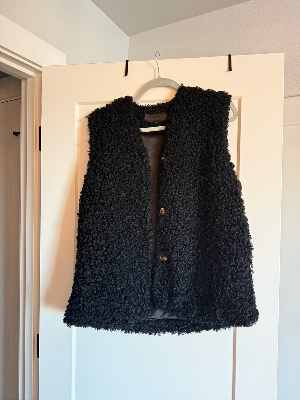 BlankNYC Black Teddy Sherpa Button Front Vest – XS